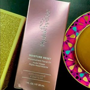 {NEW} HydroPeptide Moisture Reset